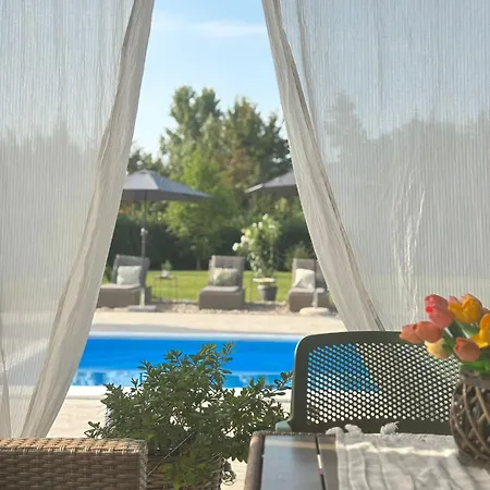 Stone House וילה Debeljaci