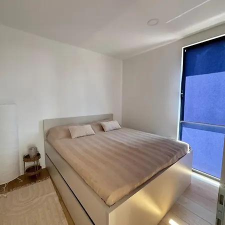 וילה Stone House Debeljaci