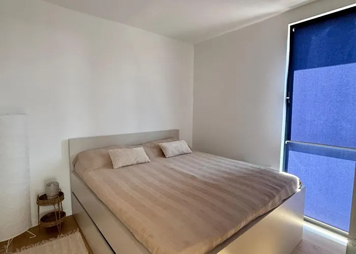 Βίλα Stone House Debeljaci